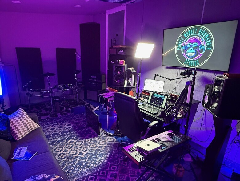 More Photos Of 1142 W Indian School Rd, Phoenix Office For Sale