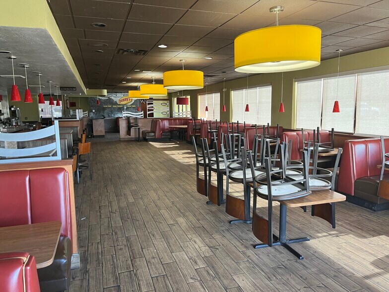 More Photos Of 255 N 1100 W, Cedar City Restaurant For Sale