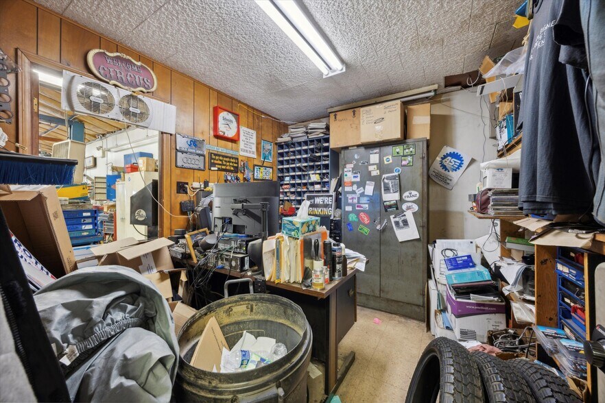 More Photos Of 100 Penn St, Lansdale Warehouse For Sale