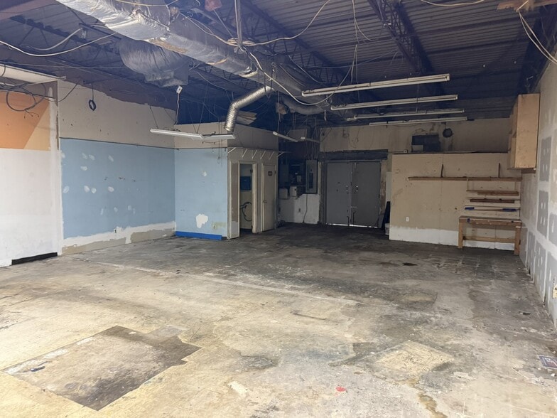 More Photos Of 8799 Frankford Ave, Philadelphia Freestanding For Lease