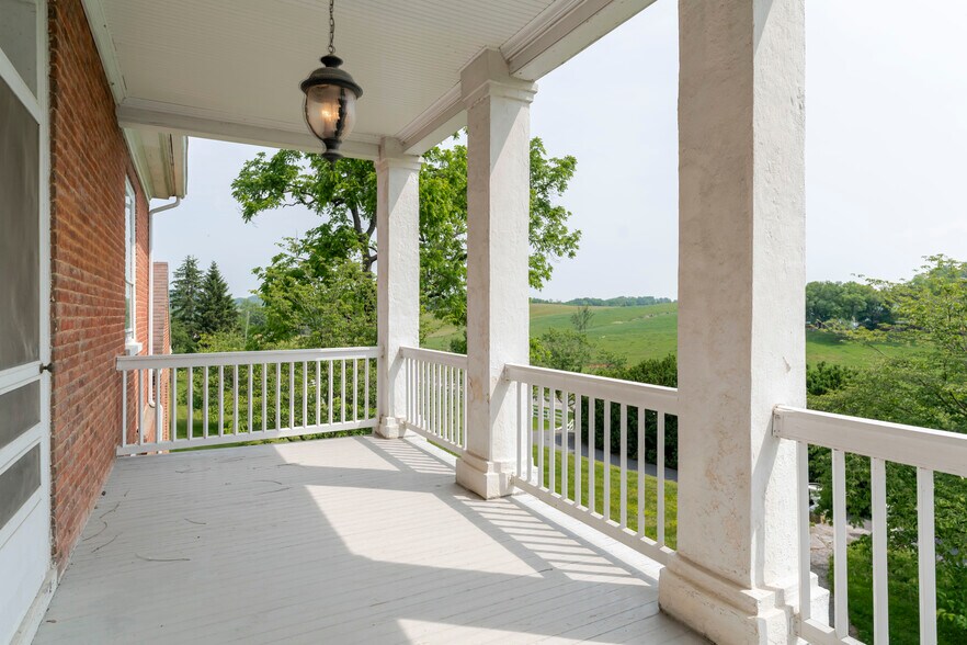 More Photos Of 610 New Hope Rd, Staunton Specialty For Sale