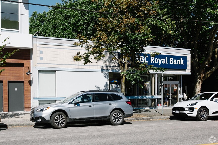 More Photos Of 4205 Dunbar St, Vancouver Bank For Sale