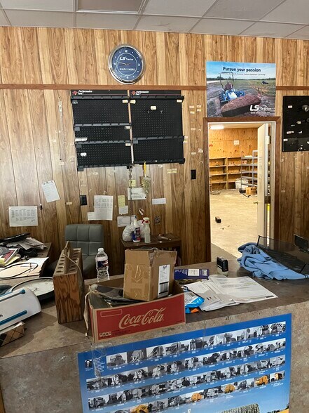 More Photos Of 674 Highway 8, Sicily Island General Retail For Sale