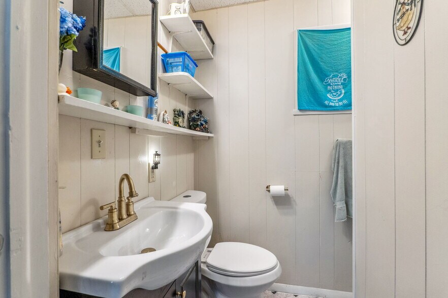 More Photos Of 462-470 2nd Ave, Troy Storefront Retail Residential For Sale