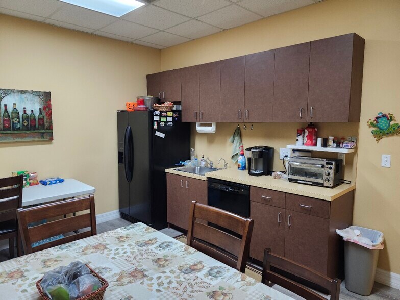 More Photos Of 3760 W Eau Gallie Blvd, Melbourne Unknown For Lease