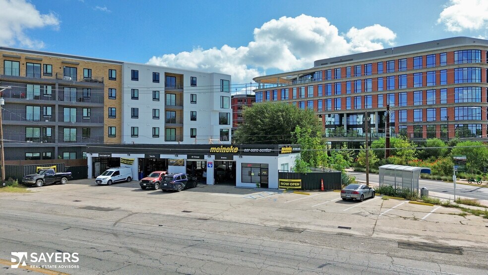More Photos Of 1119 Airport Blvd, Austin Auto Repair For Sale