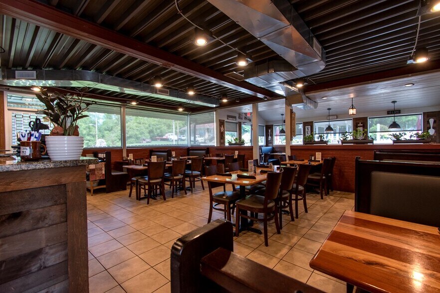 More Photos Of 269 Valley River Ave, Murphy General Retail For Sale