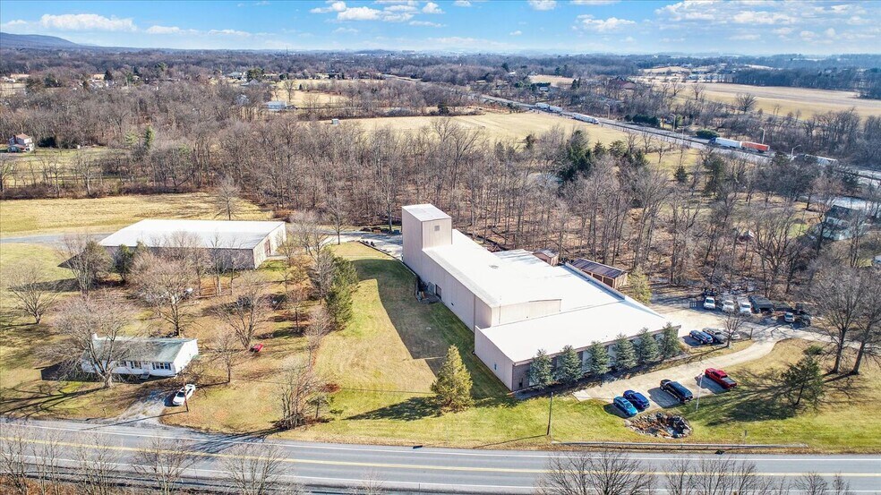 Primary Photo Of 5811 Four Point Rd, Bethel Warehouse For Lease