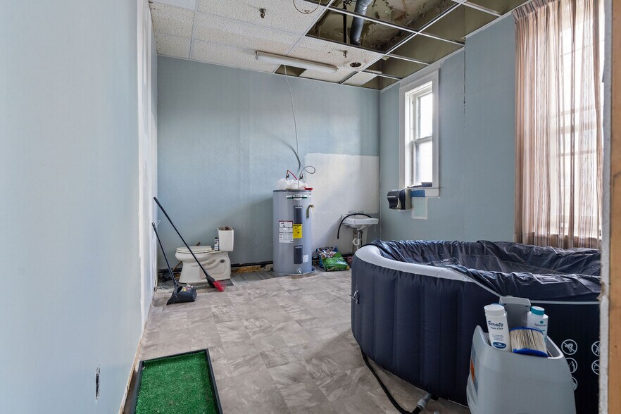 More Photos Of 109-111 Green St, Herkimer Office For Sale
