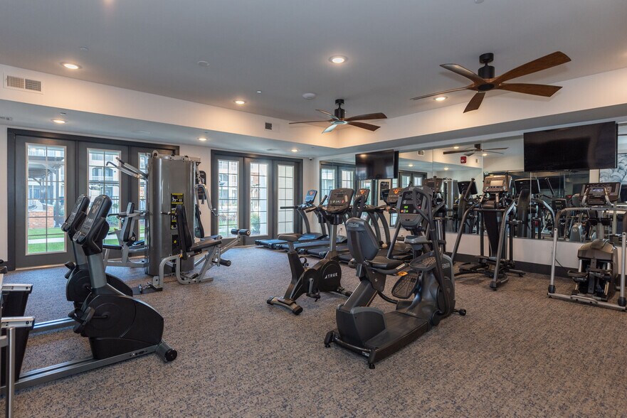 More Photos Of 2200 Carl D Silver Pky, Fredericksburg Apartments For Lease