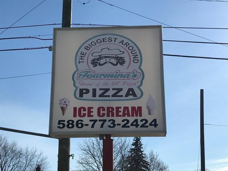 More Photos Of 14877 Stephens Dr, Eastpointe Freestanding For Lease