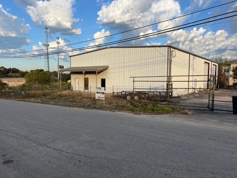 Primary Photo Of 5738 Safari Dr, New Braunfels Industrial For Lease