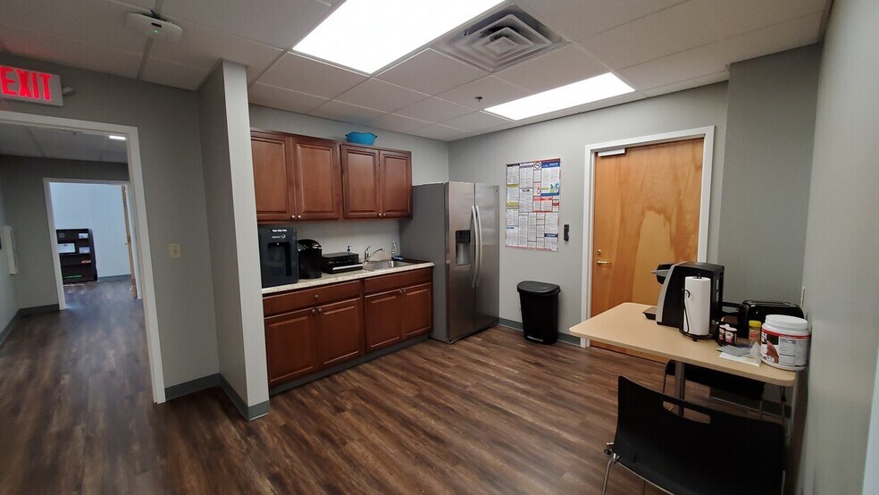 More Photos Of 1046-1194 University Ave, Rochester Unknown For Lease