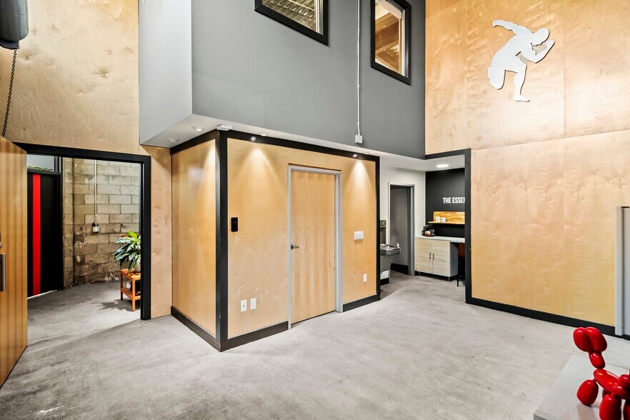 More Photos Of 5532 San Pablo Ave, Oakland Warehouse For Sale