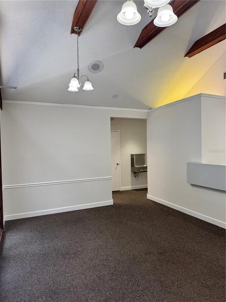 More Photos Of 17 NW 33rd Ct, Gainesville Office For Lease