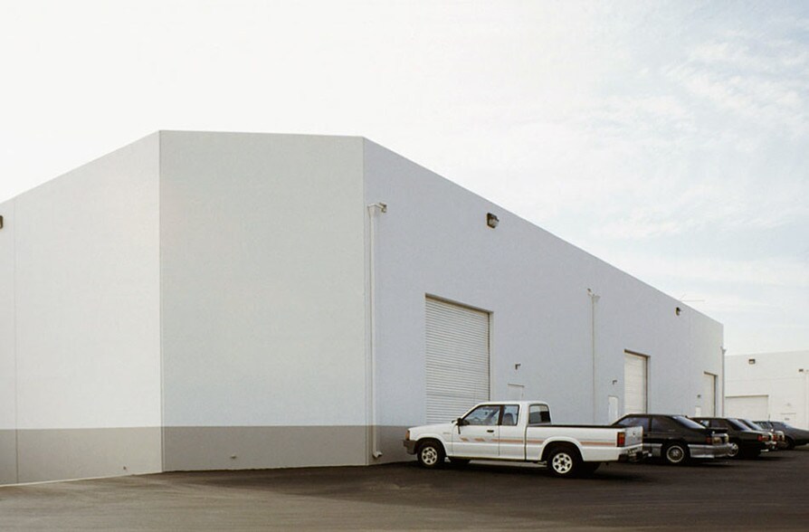 More Photos Of 9830 Bell Ranch Dr, Santa Fe Springs Warehouse For Lease
