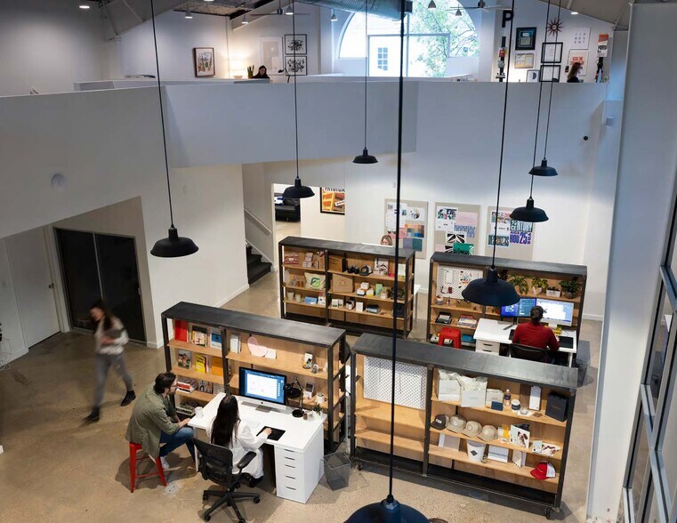 More Photos Of 2405 Bartlett St, Houston Loft Creative Space For Sale