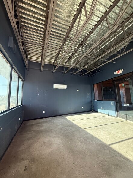 More Photos Of 110 Montecillo Blvd, El Paso Loft Creative Space For Lease