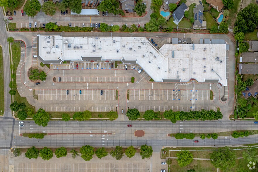 More Photos Of 1600 Central Dr, Bedford Medical For Lease