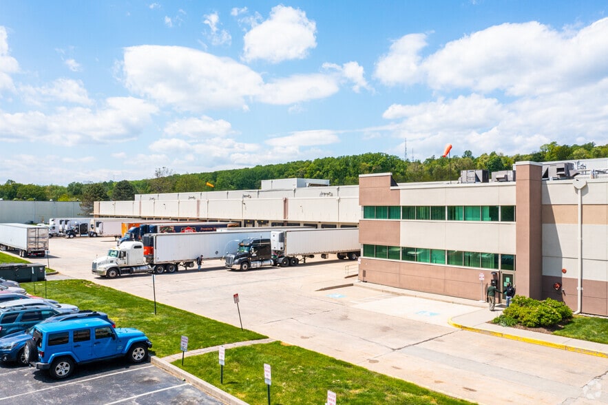 More Photos Of 8 Lee Blvd, Malvern Refrigeration Cold Storage For Lease