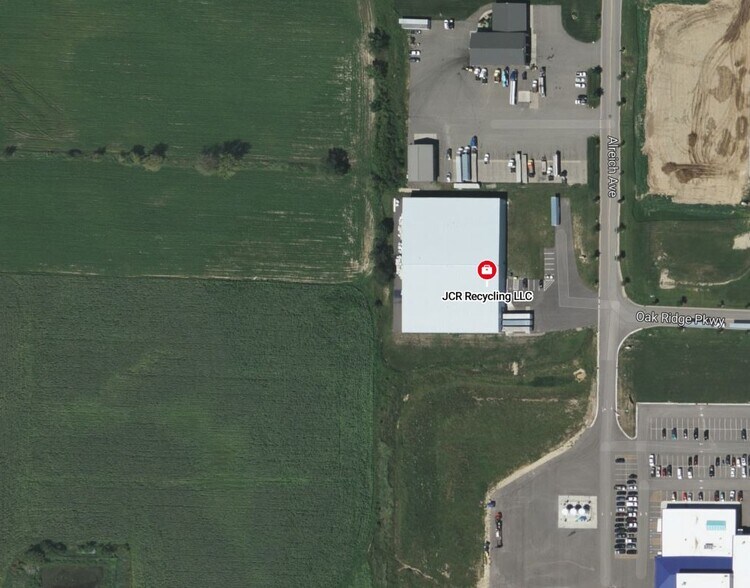 More Photos Of 2700 Alreich Ave, Baldwin Service For Sale