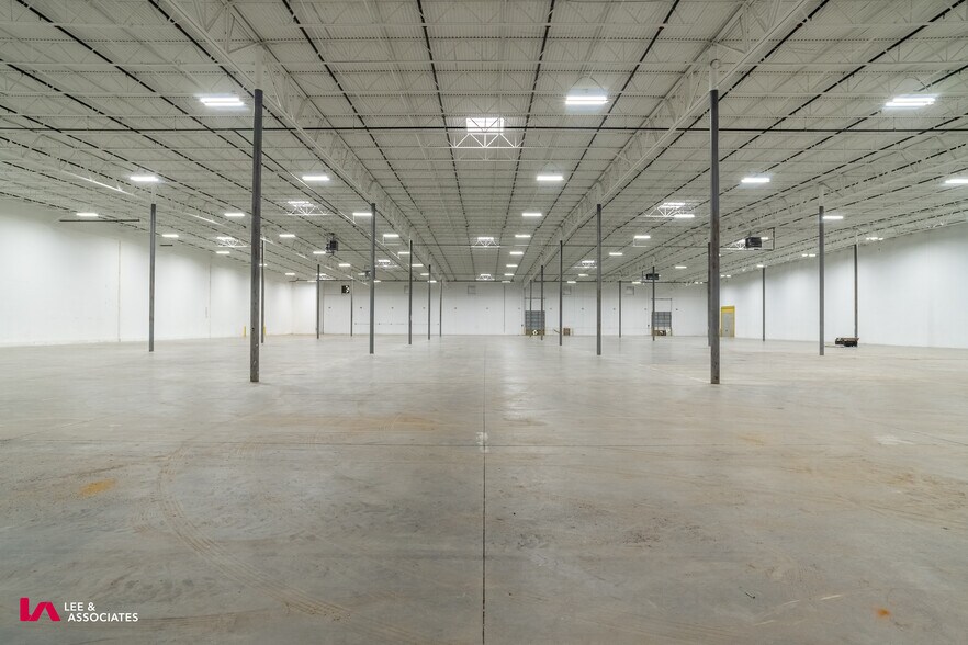 More Photos Of 1106 Citizens Pkwy, Morrow Warehouse For Lease