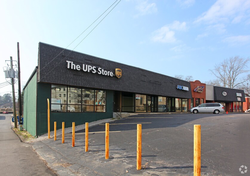 Primary Photo Of 1913-1919 Oxmoor Rd, Birmingham Storefront For Lease