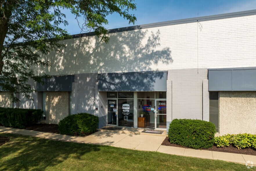 More Photos Of 2290-2300 Hammond Dr, Schaumburg Warehouse For Lease