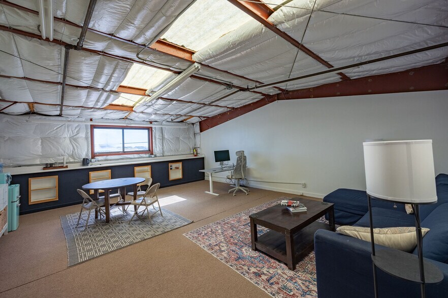 More Photos Of 207 Harvard Ave, Half Moon Bay Warehouse For Sale