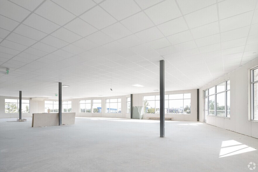 More Photos Of 7710 N FM 620 Rd, Austin Medical For Sale