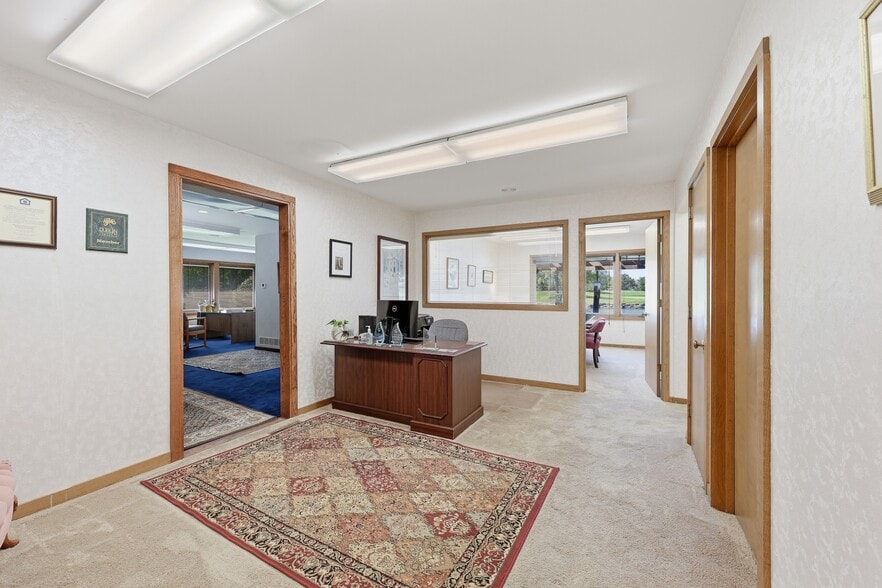 More Photos Of 6100 Memorial Dr, Dublin Medical For Sale