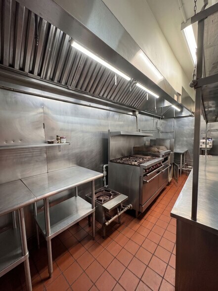 More Photos Of 140 Montague St, Brooklyn Apartments For Lease