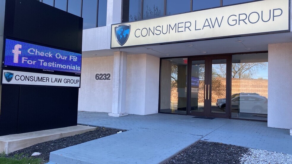 More Photos Of 6232 N Pulaski Rd, Chicago Office For Sale