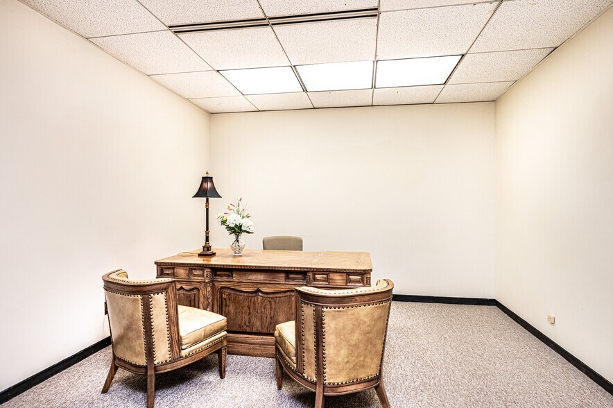 More Photos Of 200 1st Ave NW, Hickory Office For Sale