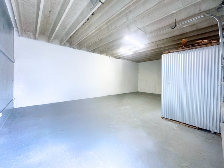 More Photos Of 1211 Okeechobee Rd, West Palm Beach Warehouse For Lease