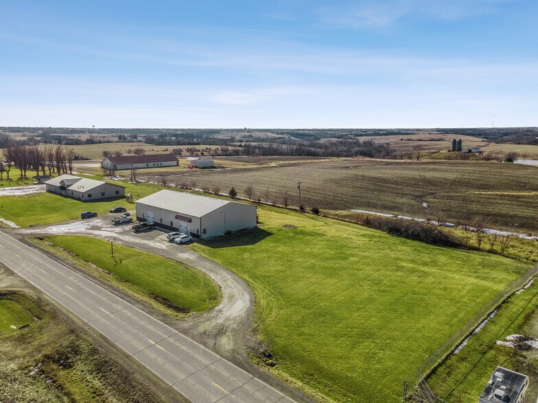 More Photos Of 2326 N Main St, Osceola Auto Repair For Sale