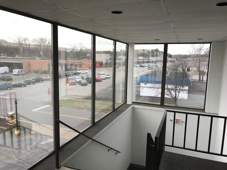 More Photos Of 558 Gravois Rd, Fenton Office For Lease