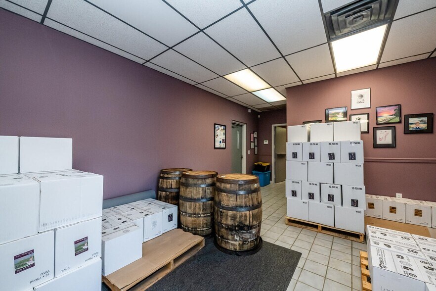 More Photos Of 641 S Crystal Ave, Benton Harbor Winery Vineyard For Sale