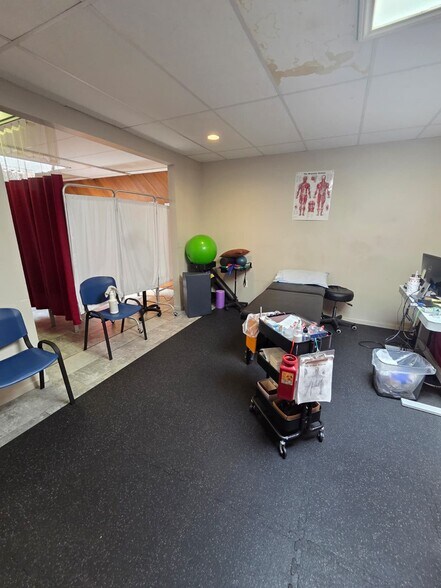 More Photos Of 4219-4221 S Alameda St, Los Angeles Office For Lease