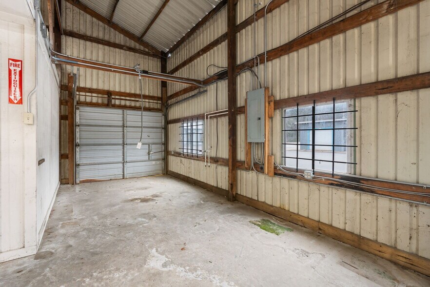 More Photos Of 2200 Sciaaca Rd, Spring Office For Sale