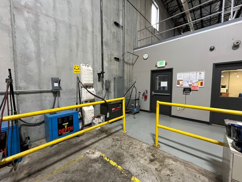 More Photos Of 3616 Independence Dr, Fort Wayne Warehouse For Sale