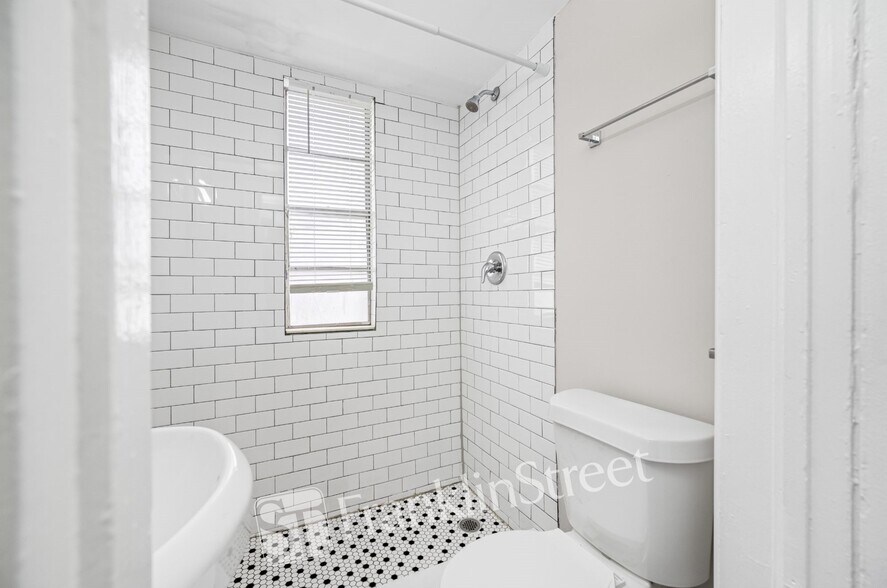 More Photos Of 104 S Armenia Ave, Tampa Apartments For Sale