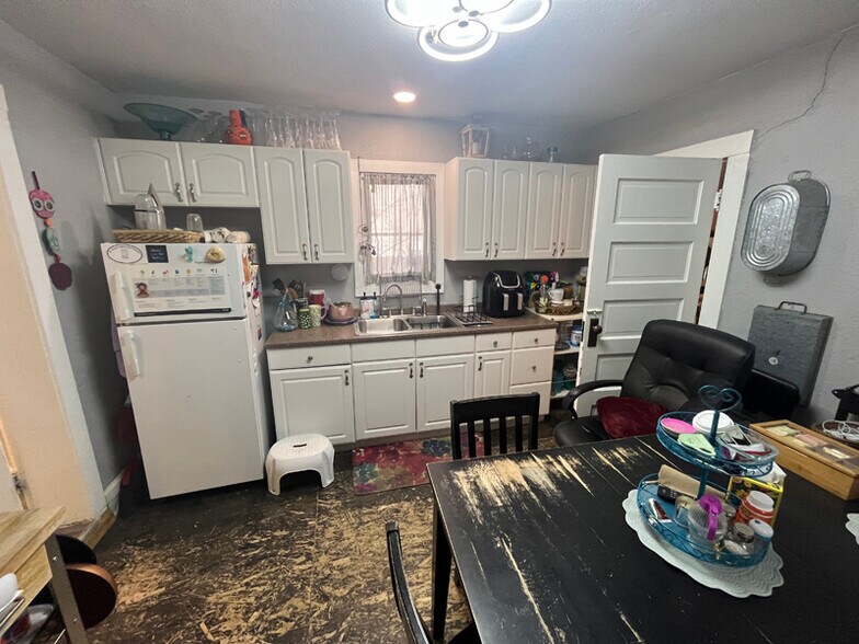 More Photos Of 3538 S Pennsylvania St, Englewood Office For Sale