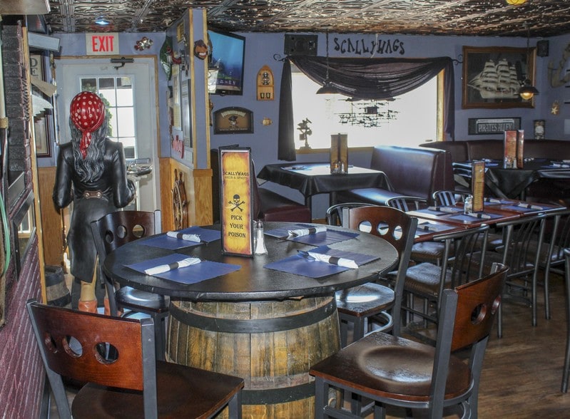 More Photos Of 6558 Lake Shore Rd, Derby Restaurant For Sale
