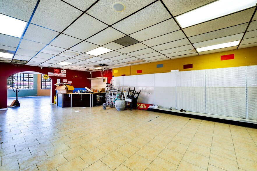 More Photos Of 1520 E Palmdale Blvd, Palmdale Carwash For Sale