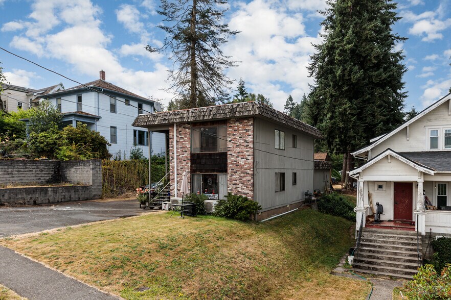 More Photos Of 110 C St, Rainier Multifamily For Sale