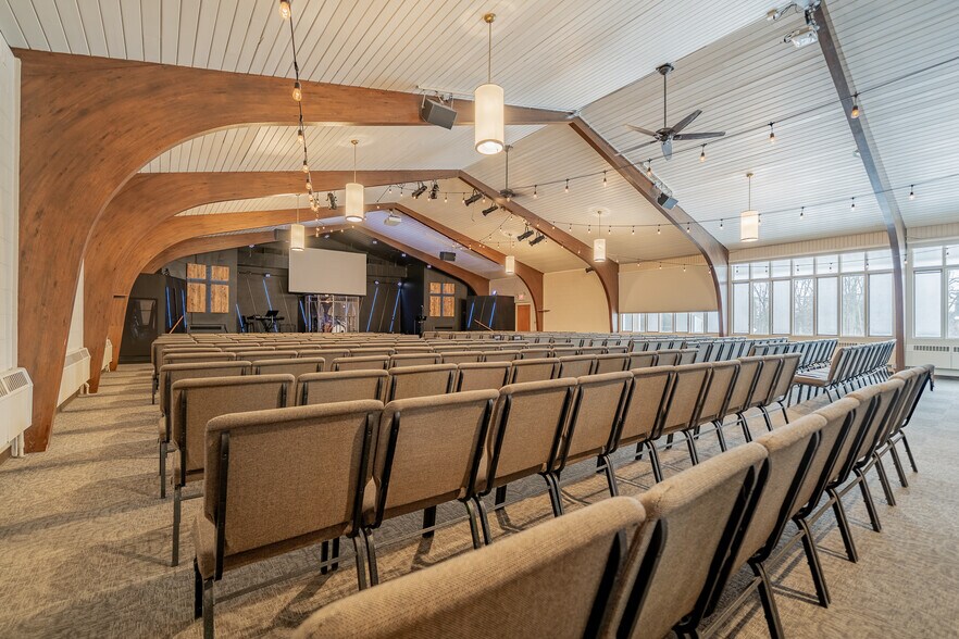 More Photos Of 1331 High Ave, Oshkosh Religious Facility For Sale