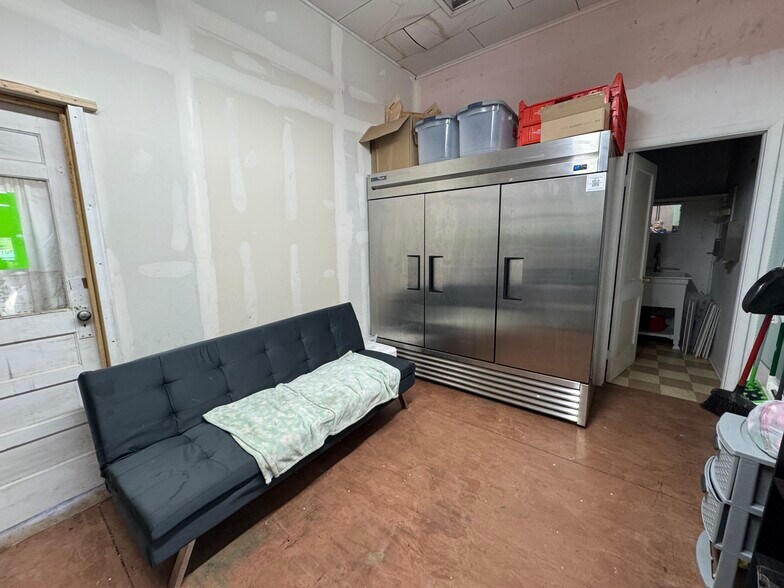 More Photos Of 87 S Main St, Keenesburg Storefront For Sale