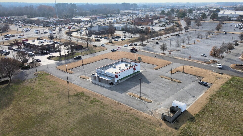 More Photos Of 2007 Hughes Rd, Madison Fast Food For Sale