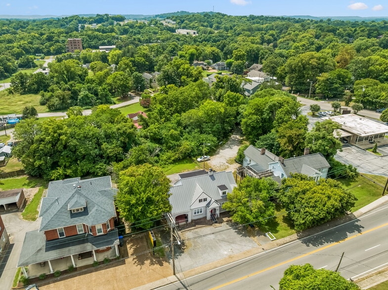 More Photos Of 609 W 7th St, Columbia Office For Sale
